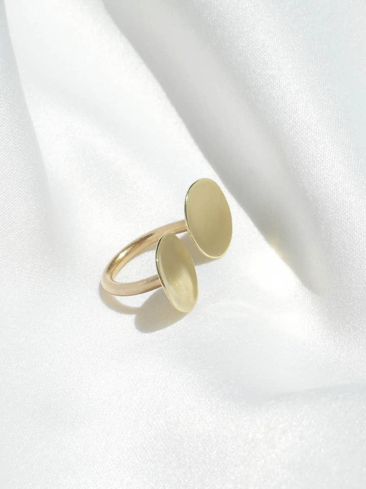 Circular Ring for wholesale by Dos Pinceles