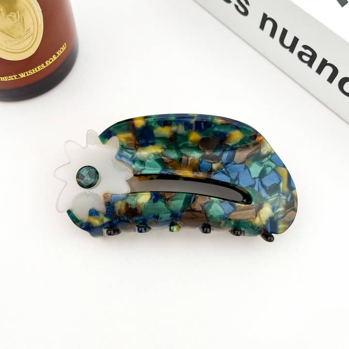 TheDivaSoap - Wholesale Hair Clip - Women's - Acetate Hollow Green Flower Hair Claw1