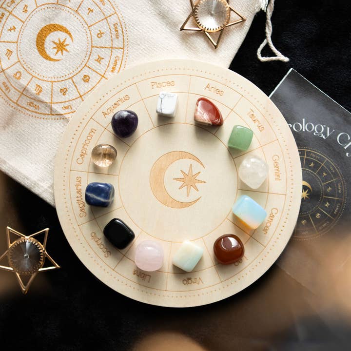 Set di griglia in cristallo zodiacale con ruota astrologica per la vendita all'ingrosso da parte di Something Different Wholesale
