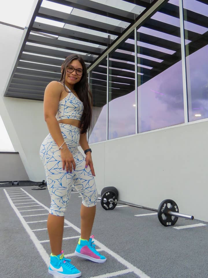 Blue Sequence Capri pour la vente par Cloud9ine Activewear