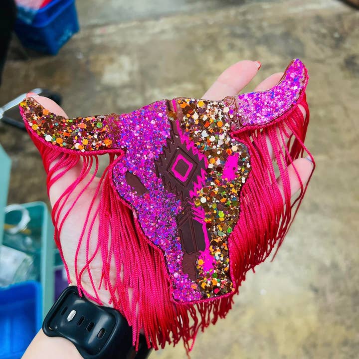 **Benutzerdefinierter** Bullenschädel mit Fransen Auto-Lufterfrischer für den Großhandel von Southern Creek Wholesale