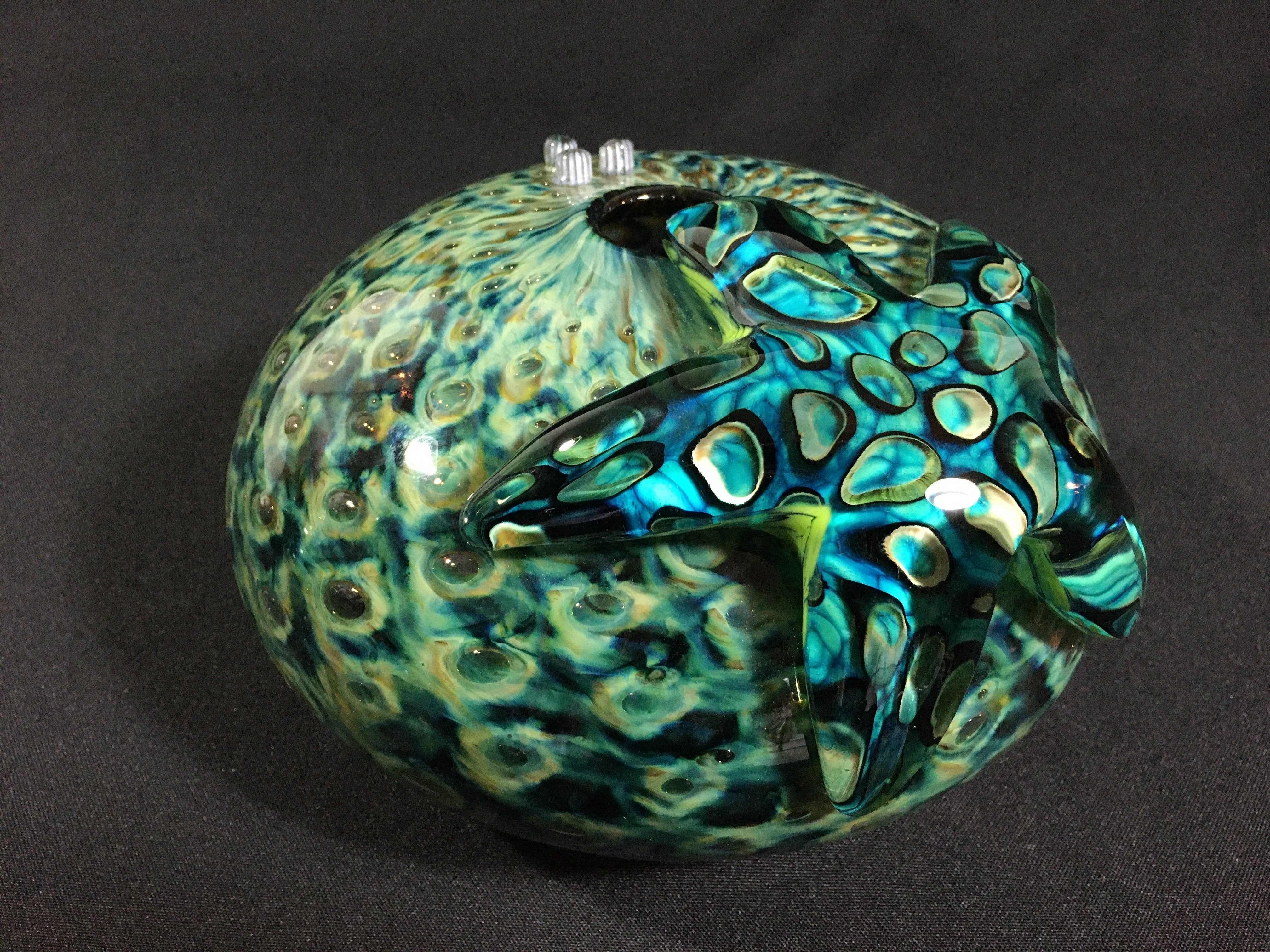 Gibbons Glass - Wholesale Vase - Tide Pool Green Orb vase with Starfish1