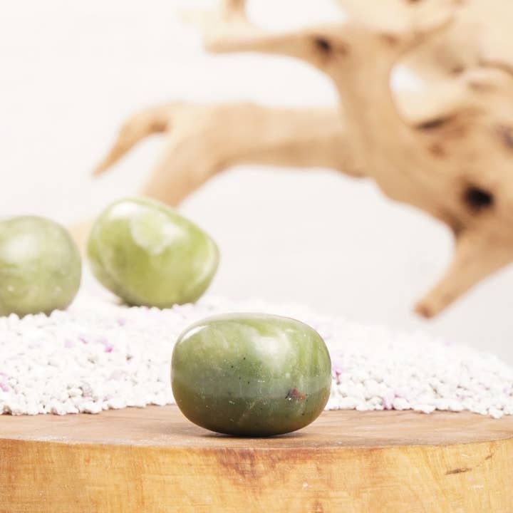 Giada grezza - Pietra naturale per la vendita all'ingrosso da parte di Mamuxa