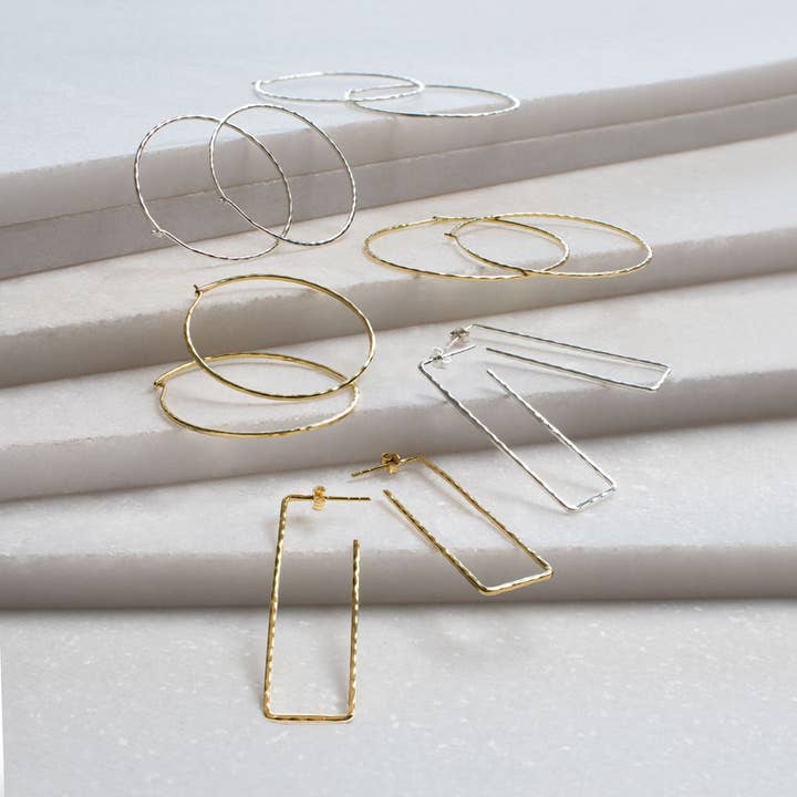 URBAN-EQUESTRIAN - Wholesale Hoop Earrings - Hammered Hoops - Infinity Clasp Round Earring 14K Gold Vermeil5