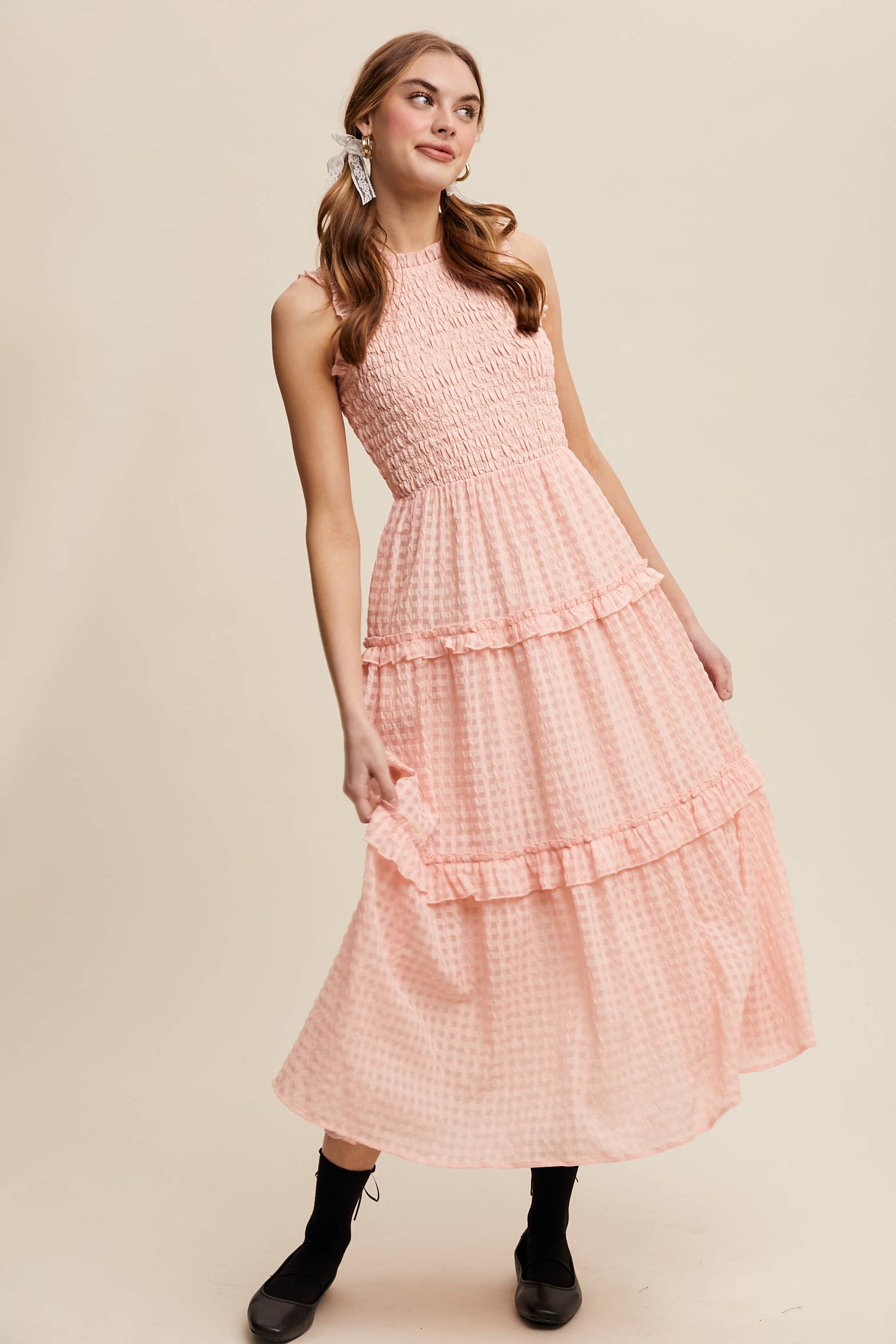 Listicle – wholesale Dress – Women's – Sleeveless Gingham Maxi Dress with Ruffle Details6