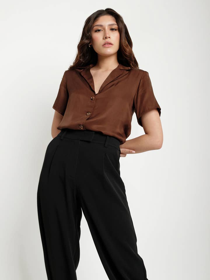 THE PERFECTLY PADDED BUTTON-DOWN for wholesale by Nour de la Garza