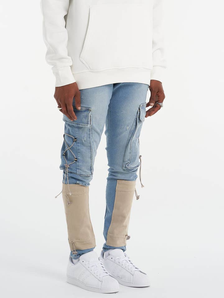 Cargo en denim bleu V4 pour la vente par UNEFFECTED STUDIOS