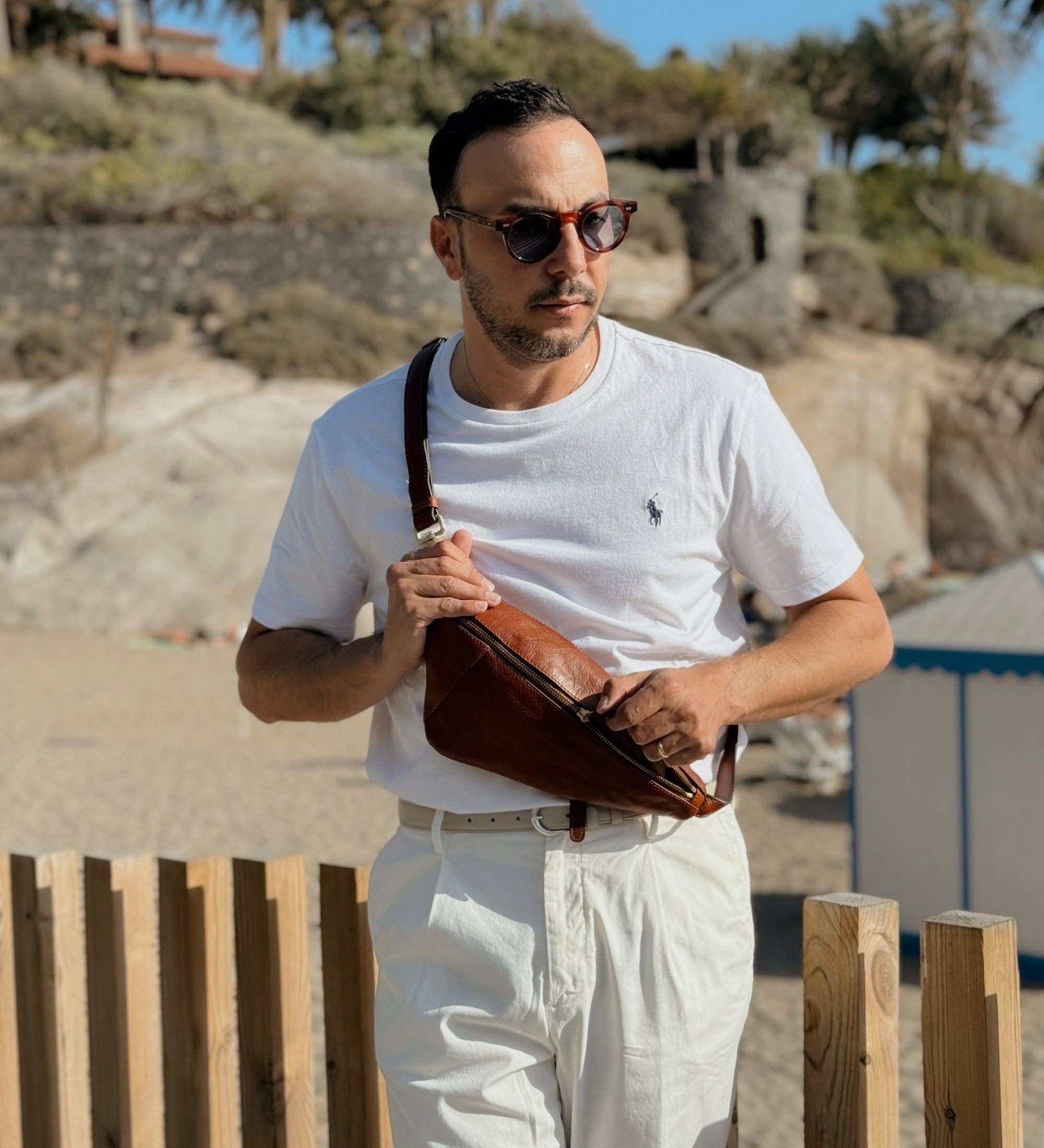 Time Resistance – wholesale Crossbody bag – Women's – Leather Chest Bag – Tales of the City4