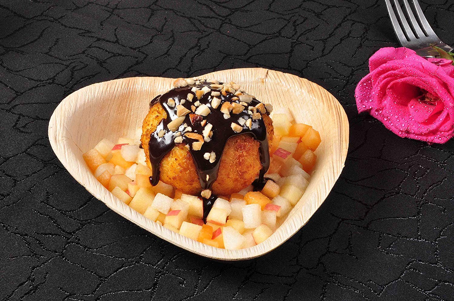 Karmic Seed - Wholesale Disposable Plate - Heart Palm Leaf Plates 6" inch - Set of 25 plate1