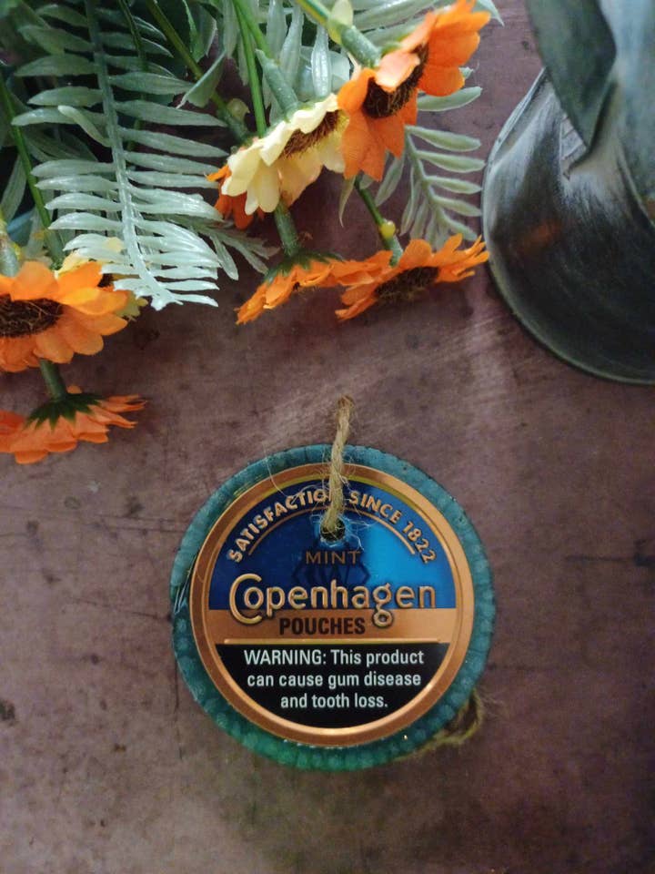 Dip Can Lid Freshie for wholesale by Southern Scents Fragrances, Inc.