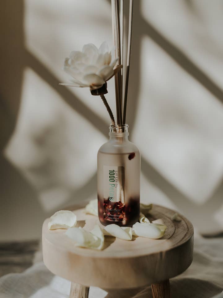 1000 Petals - Floral Reed Diffuser for wholesale by LIT LÀB CO.
