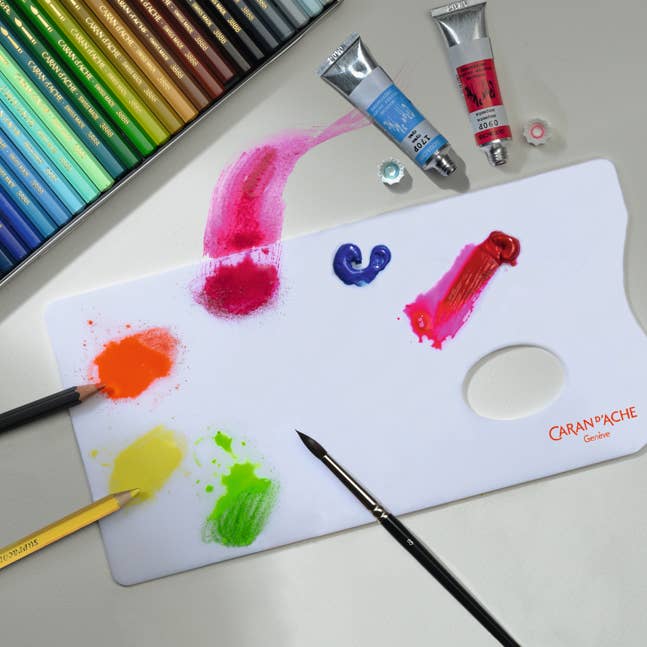 Artist plexiglass palette white 26cm x 13cm for wholesale by Caran d'Ache