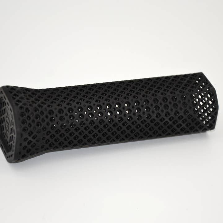 NETX SPORT & LIFESTYLE GEAR - Wholesale Sporting Accessories - NETX DRYFIT 3D Pickleball Paddle Grip2