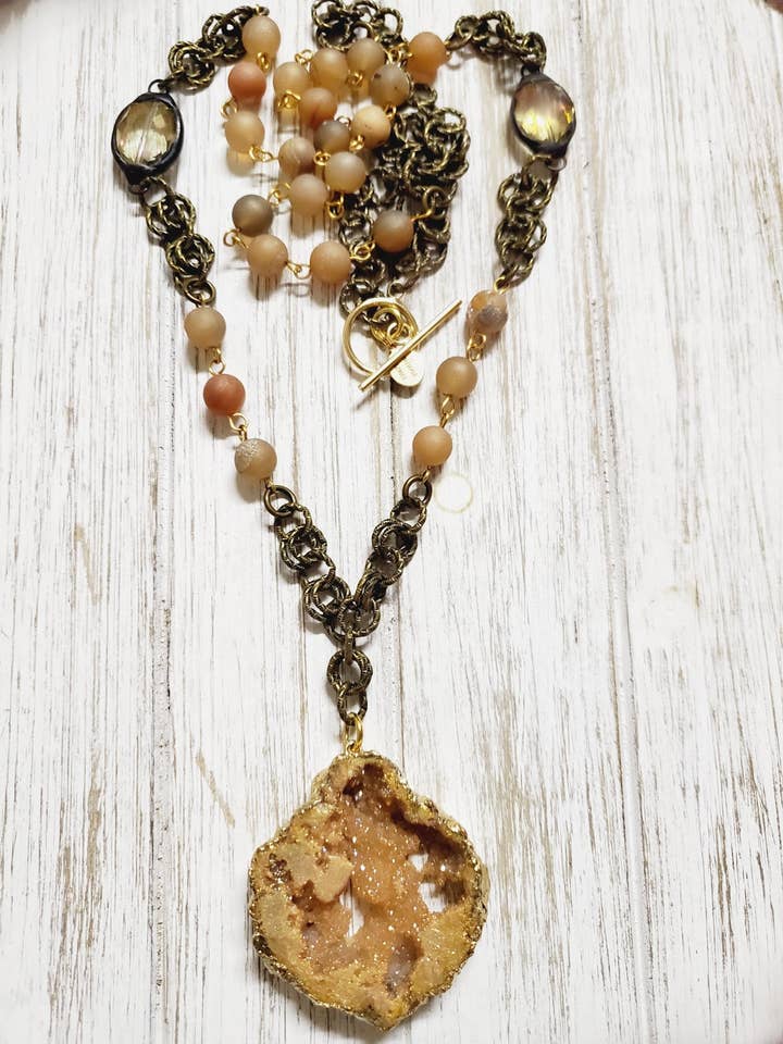 Druzy Agate Necklace for wholesale by Solluna Stones