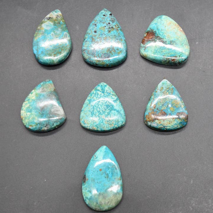 Shattuckit großer tropfenförmiger Edelstein-Cabochon für den Großhandel von Oriental Direct Craft Supplies