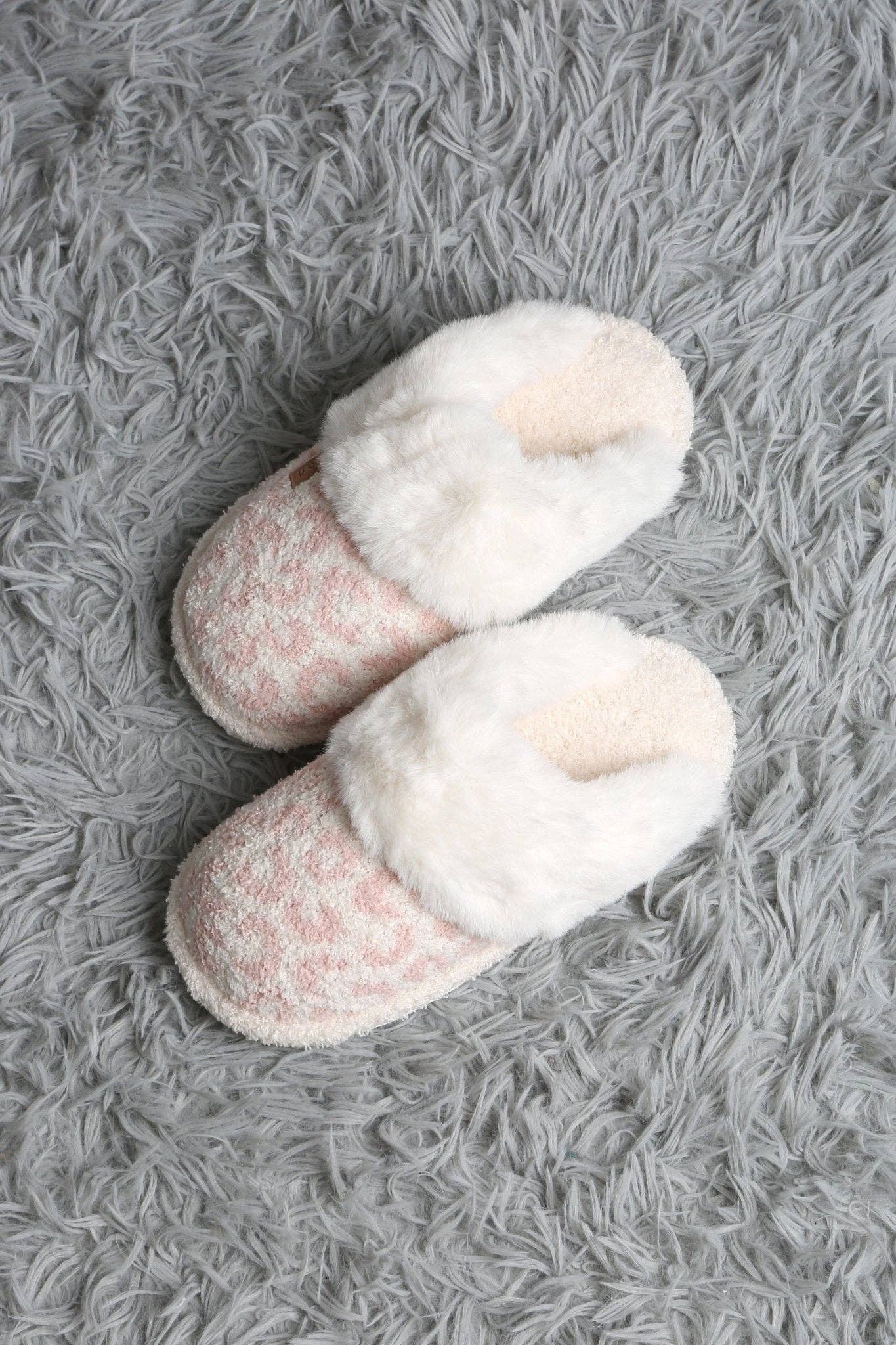 MiMi Wholesale - Wholesale Slippers - Women's - JCL6125 Super Lux Leopard Faux Fur Cuff Slippers16