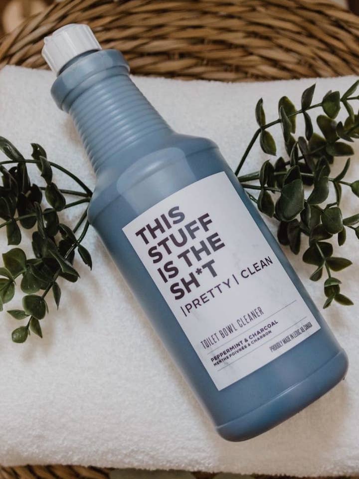 Cuvette de toilette noire pour la vente par Pretty Clean