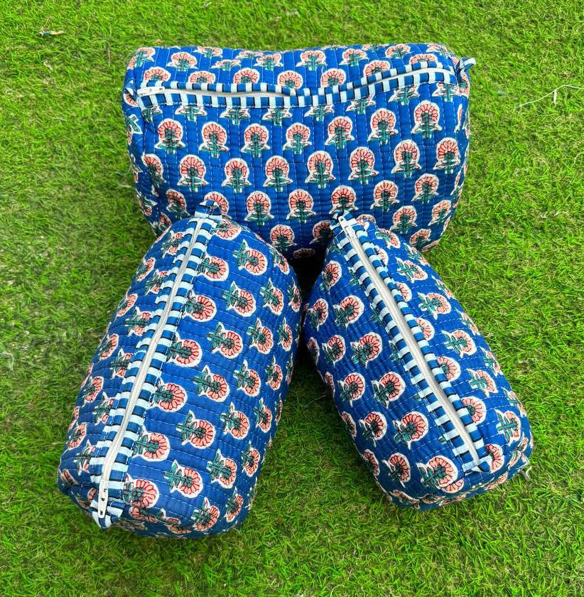 bhavnas boutique - Wholesale Makeup/Cosmetic Bag - Blue Cotton Cosmetic Bag Floral Print Quilted Bag Travel Bag0