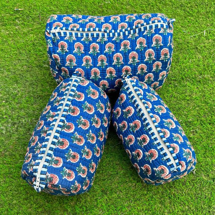 bhavnas boutique - Wholesale Makeup/Cosmetic Bag - Blue Cotton Cosmetic Bag Floral Print Quilted Bag Travel Bag0
