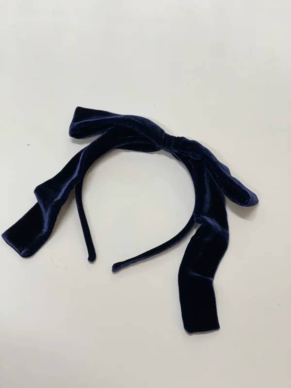 Diadema holgada con lazo de Kate en terciopelo azul medianoche para venta al por mayor de Jasmine Chong