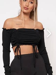 RIPPSTRICK SCHULTERFREI L/S GERAFFTE CROP AT2703 für den Großhandel von Junie