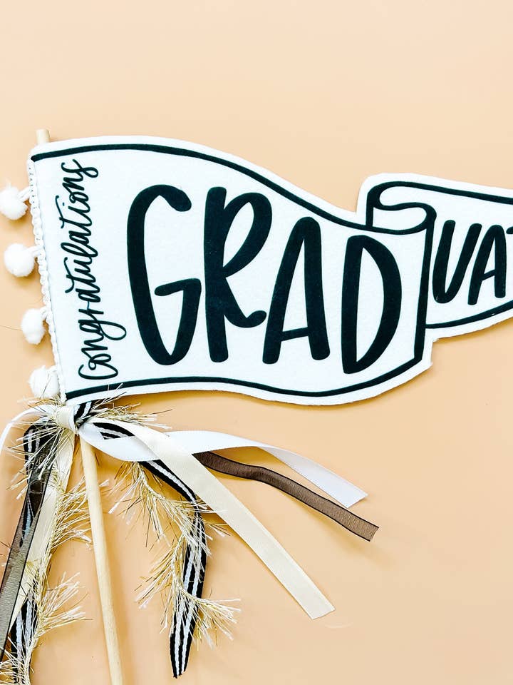 Drapeau Graduate Pennant pour la vente par Goldie Letter Company