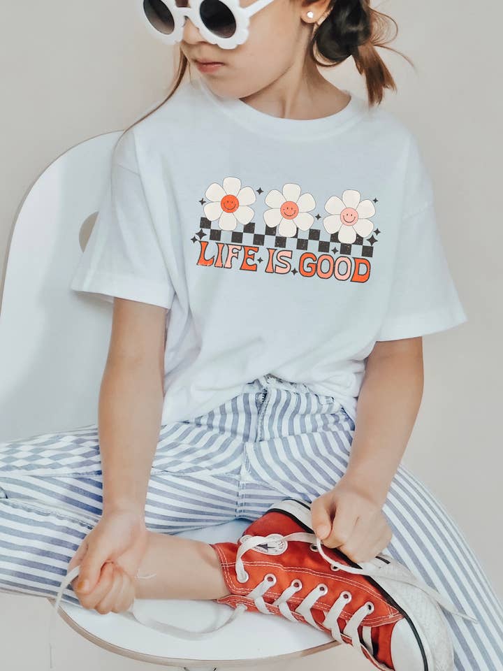 Lottie & Lysh - Wholesale Screen-printed t-shirt – Kids - Kid's 'Life is Good' Vintage Slogan T-shirt0