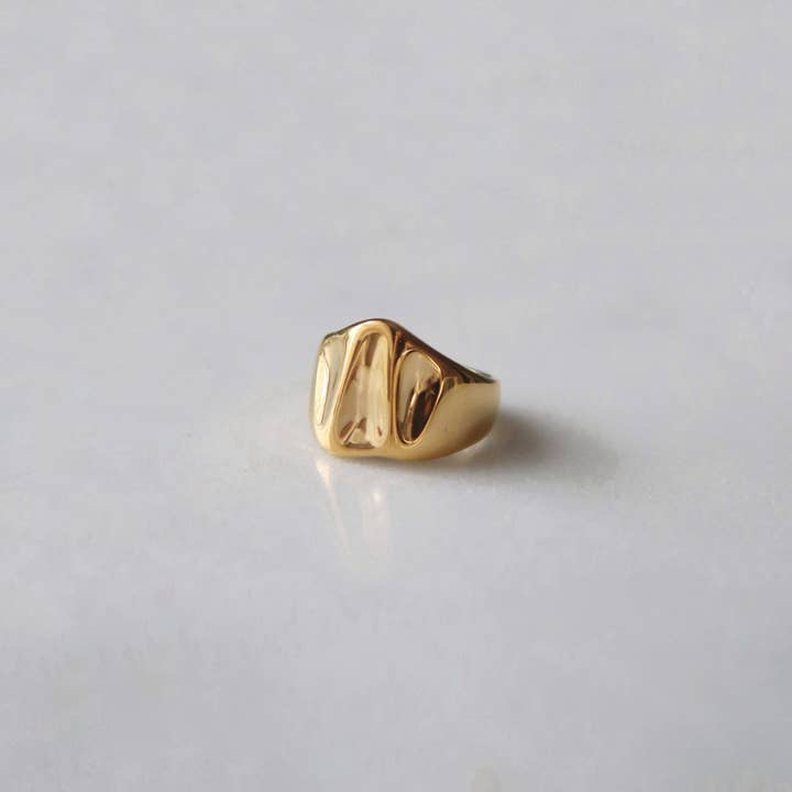 JESSA Jewelry - Wholesale Signet Ring - Kendall Ring | Bold Statement Ring
