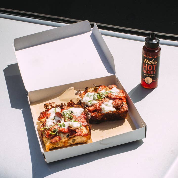 Mike's Hot Honey - Wholesale Honey - Mike's Hot Honey | Extra Hot | 6-pk | 12oz | Squeeze Bottle7