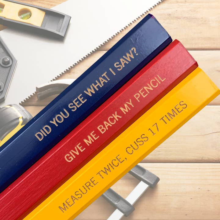 Matite da falegname, giochi di parole da falegname, in legno multistrato (set di 3 matite) per la vendita all'ingrosso da parte di The Carbon Crusader