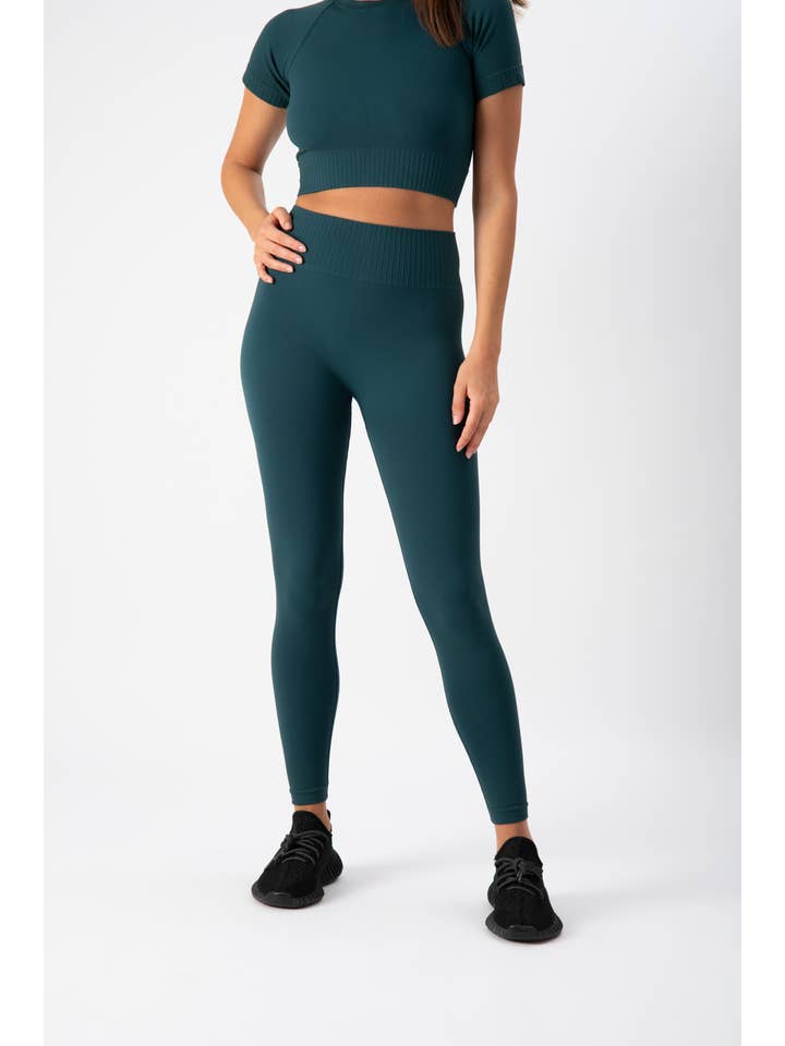 HEART and SOUL - Wholesale Activewear Set - Women's - Set Cross Donna Forest Green | Heart and Soul6