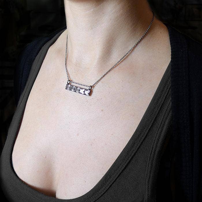 Jane Diaz NY - Wholesale Pendant/Charm Necklace - Faceted Stone Bar Necklace1