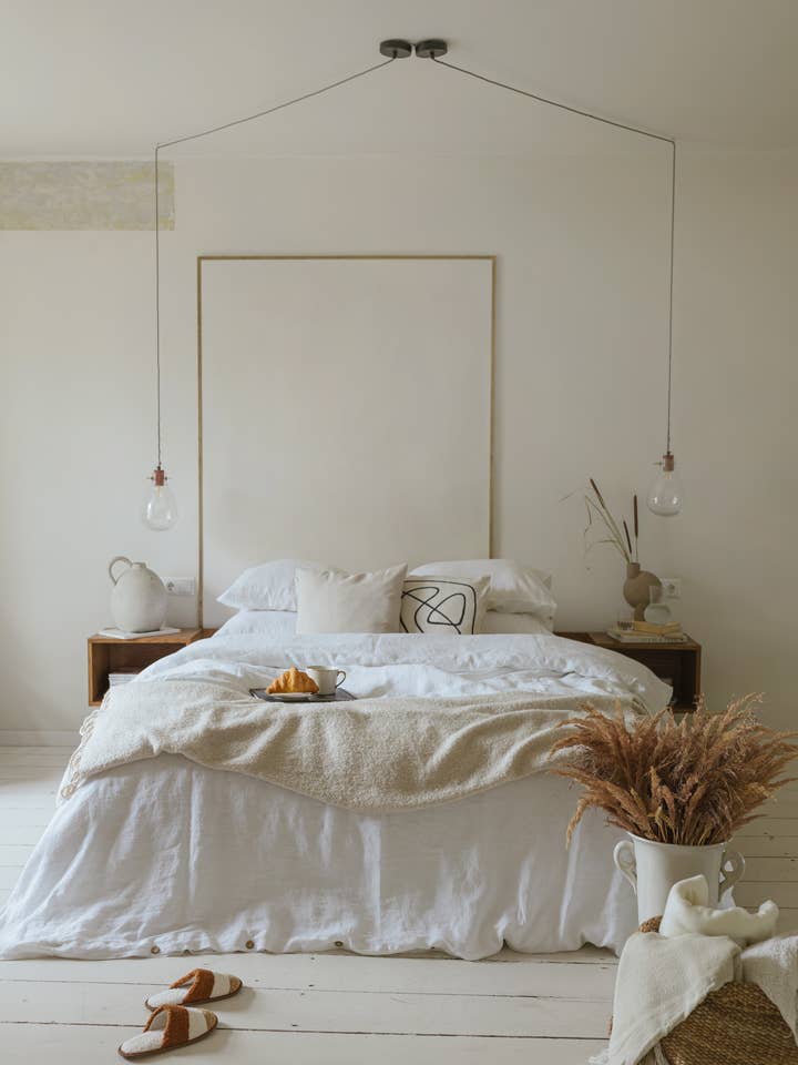 Linen Bedding Set In White (1 DC+2 Pillowcases) for wholesale by Linen Spells