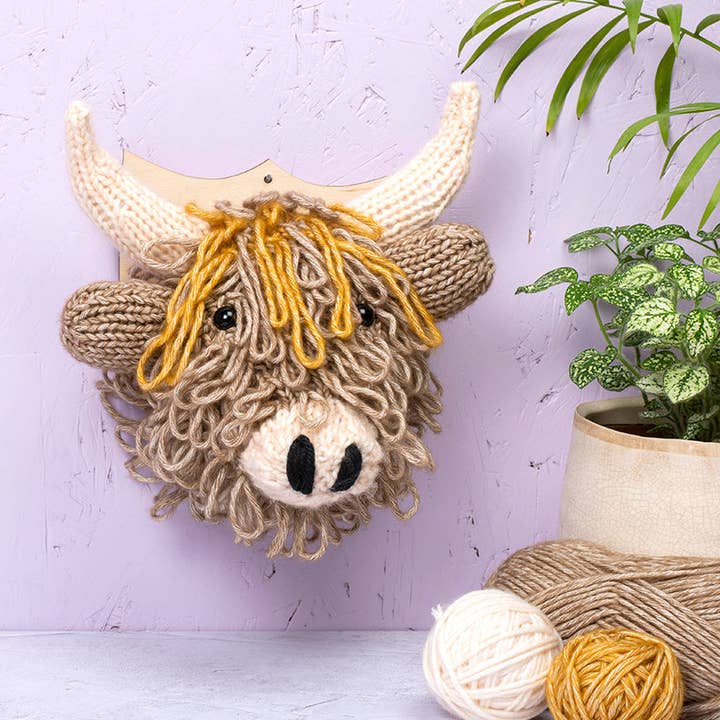 Sincerely Louise - Wholesale Knitting/Crochet Supplies - Mini Highland Cow Head Knitting Kit5