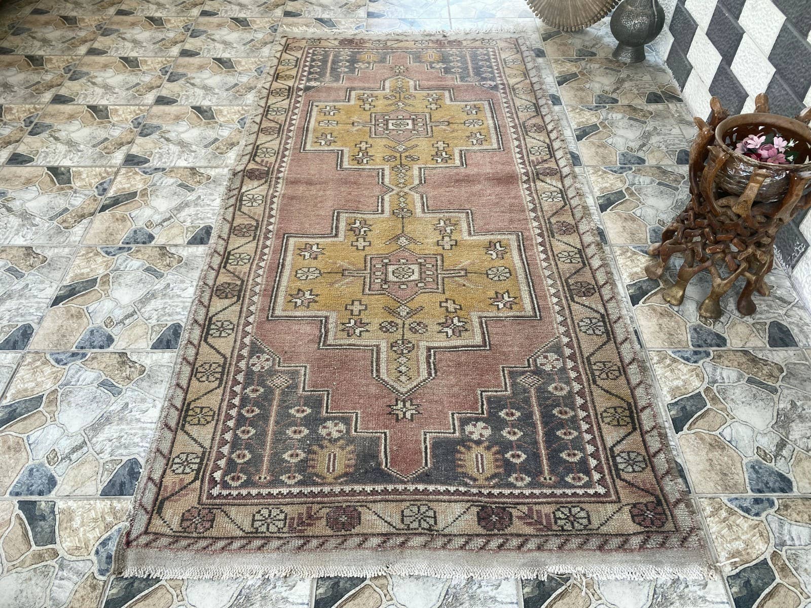 Oushak Rugs - Wholesale Area Rug - 1970 Turkish Vintage Handmade Wool Rug Geometric 4.5x8.8 ft0