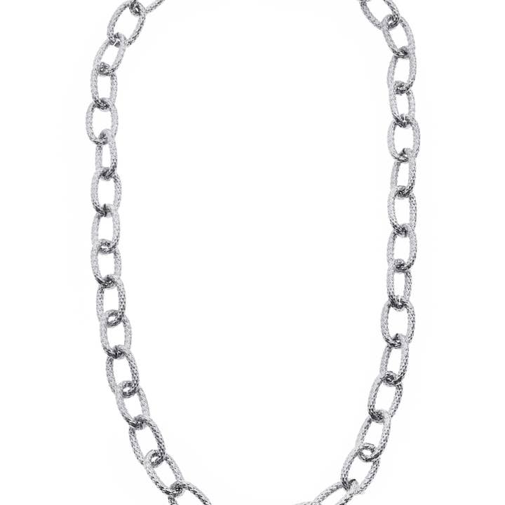 Silver necklace with textured oval link chain for wholesale by joya
