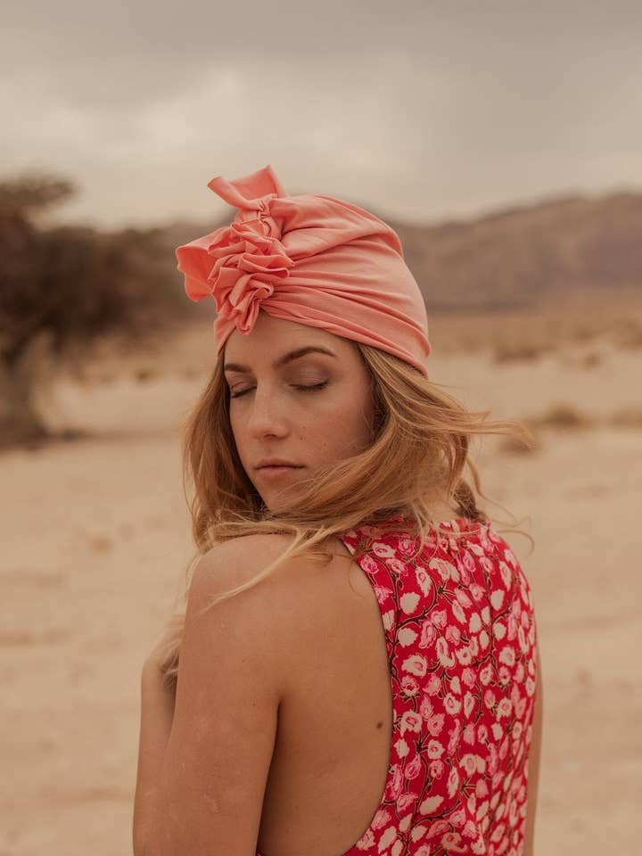 Ekologisk söt persika Turban nr.1 för wholesale av Looks by Luks