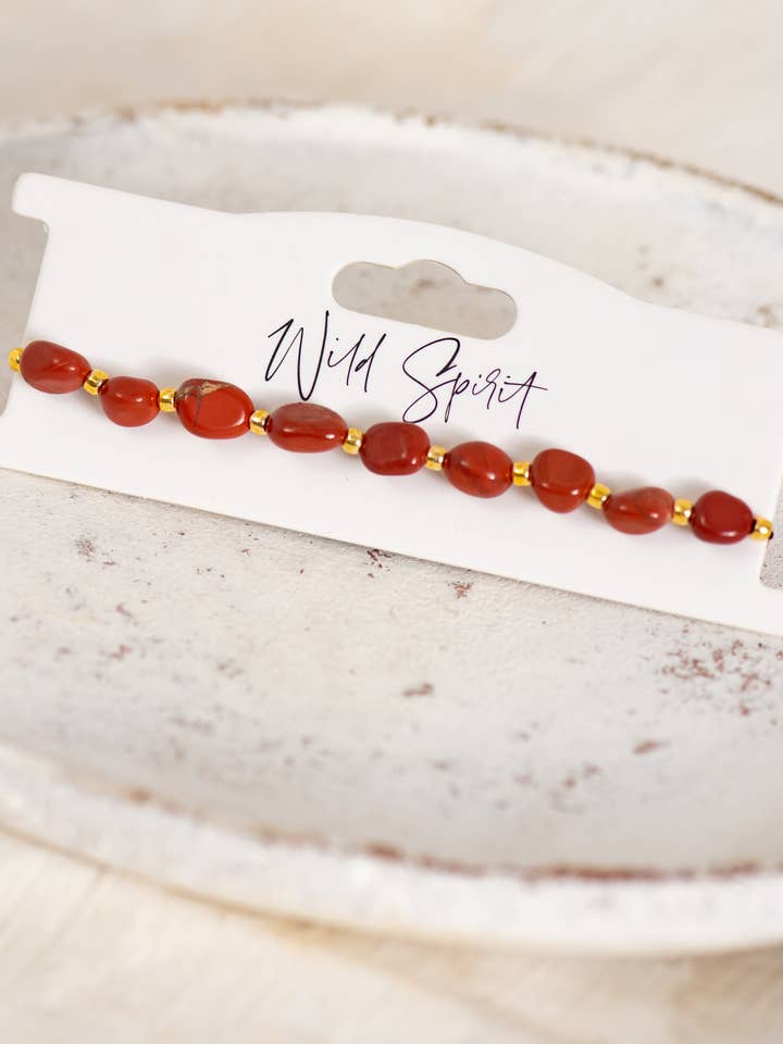 A Pulseira Nómada de Jaspe Vermelho por atacado de Wild Spirit London