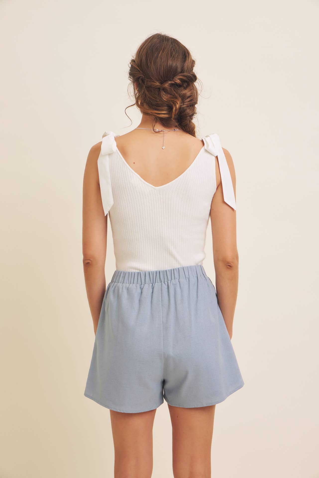 in february – wholesale Pullovertröja - Dam – Tröja i stretchigt ribbstickat material med axelband i blandade material25