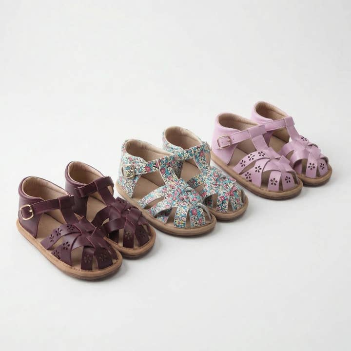 Den stängda tåsandalen för wholesale av Little Love Bug Company