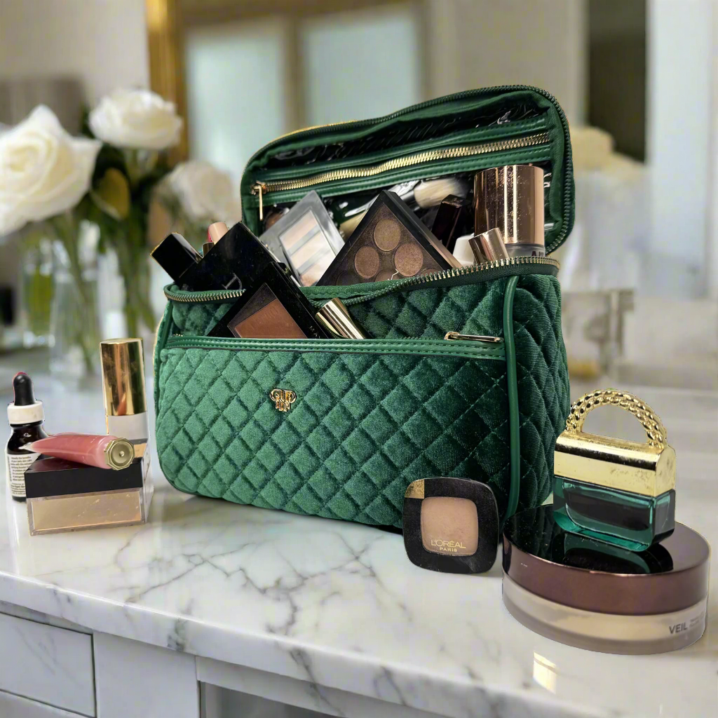 PurseN (new) - Wholesale Toiletry Bag - Women's - Classic Train Case - Emerald Velvet1