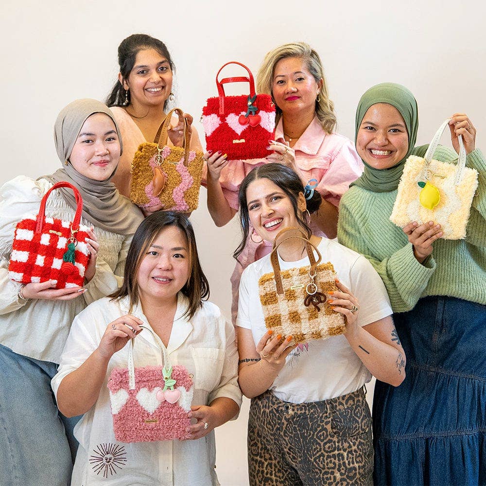 Craft Club - Wholesale DIY Craft Kit - RED GINGHAM - Woven Tote Bag Kit15