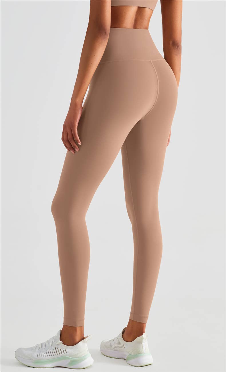 91thelabel – Leggings de desporto/casuais - Mulher por atacado – Legging de cintura alta Victory com modelagem em tecido Lycra®7