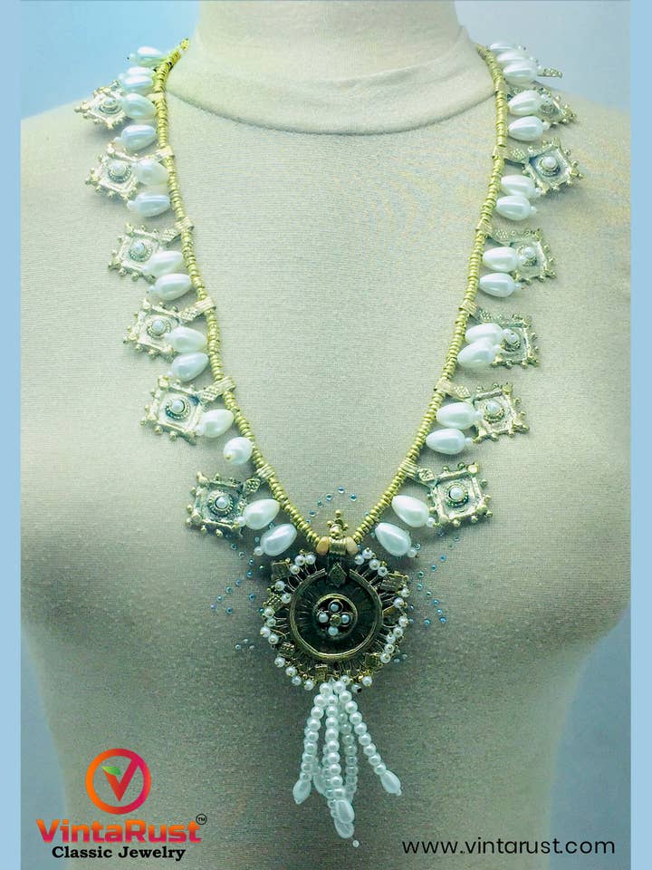 Conjunto Pérolas Brancas e Jóias Tribais com Frisas por atacado de vintarust