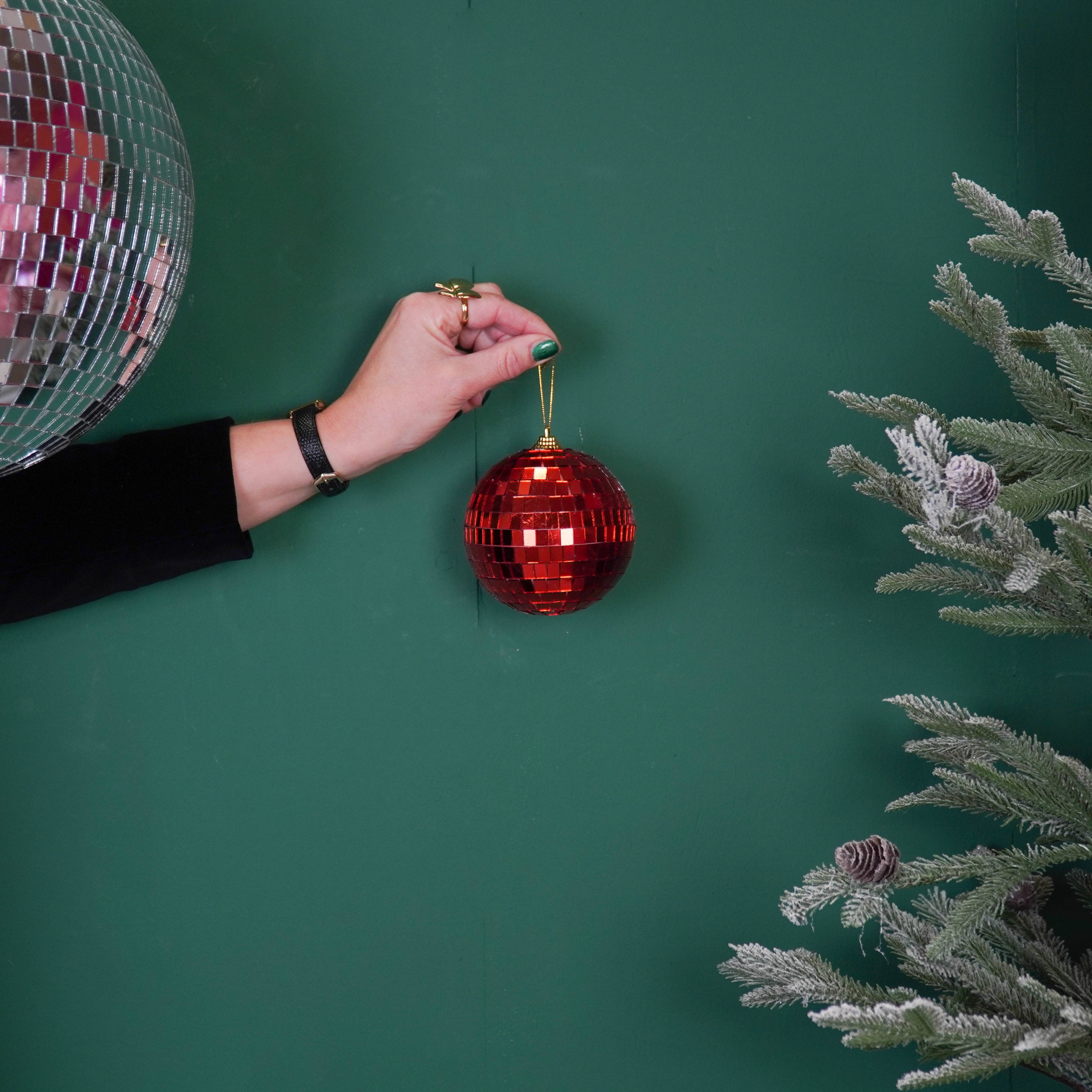 Housevitamin bv - Vente Objets de décoration - Décoration de Noël - Suspension de Noël - Boule à facettes - Mousse - Rouge - 10x10x10cm2