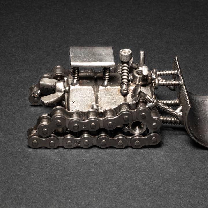 Metal Relic - Wholesale Decorative Figurine - Metal Bulldozer Figurine4