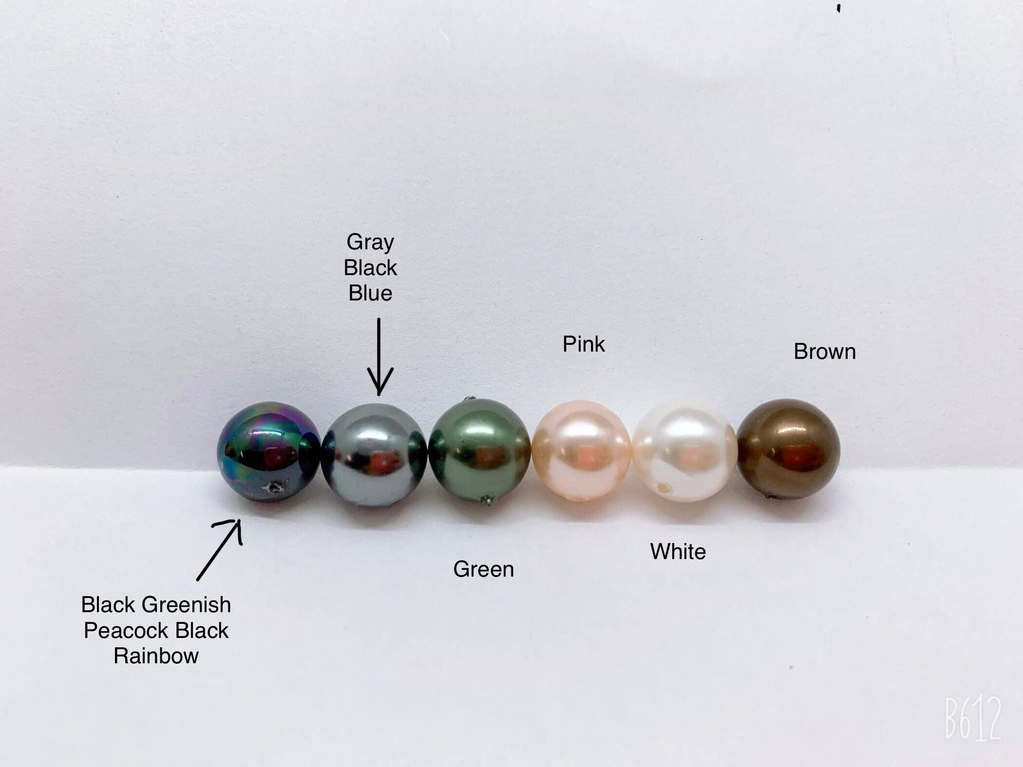 Anela's Jewelry – wholesale Pendant/charm necklace – Maile lei Black enamel Circle: Hamilton Gold Necklace with  Shell Pearls3