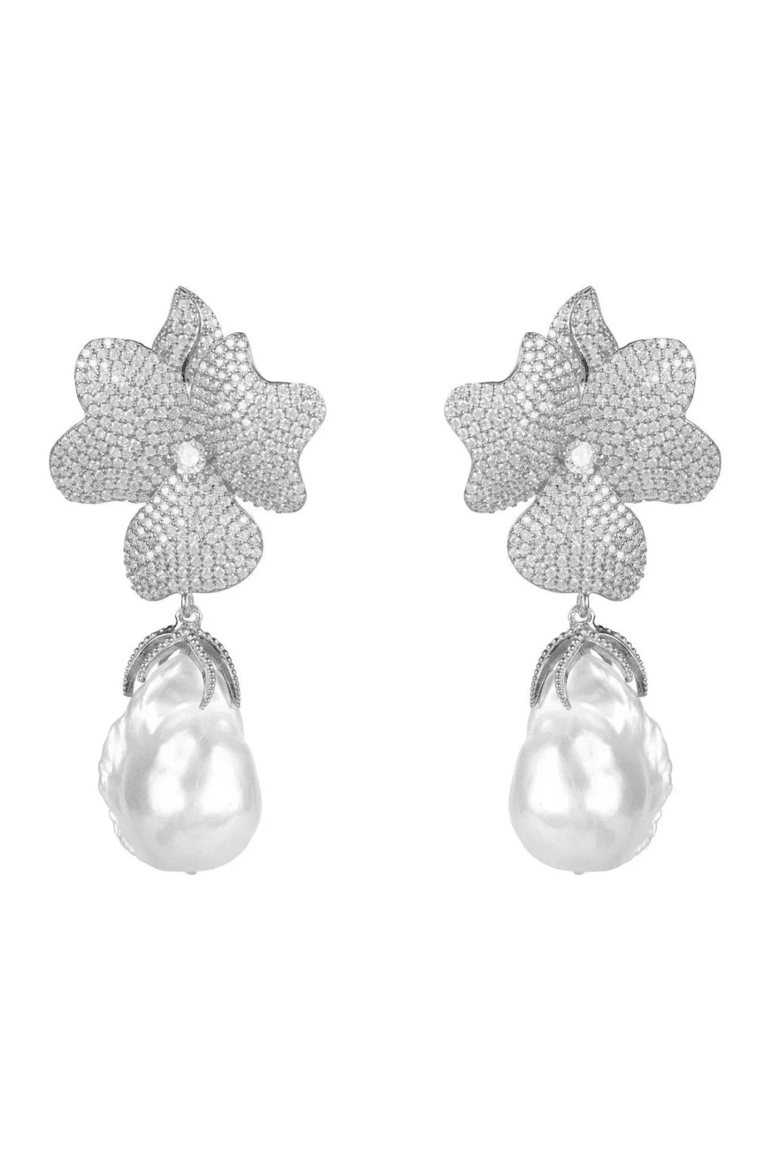 Latelita – Engroshandel Hængeøreringe og creoløreringe – Barok perle hvid blomst dråbe øreringe sølv0