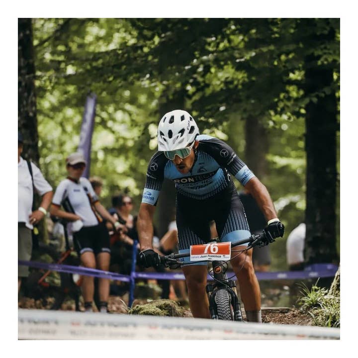 Eassun - Wholesale Bike/Scooter - Kids - Bonaigua EASSUN MTB Helmet with Visor. Very Light4