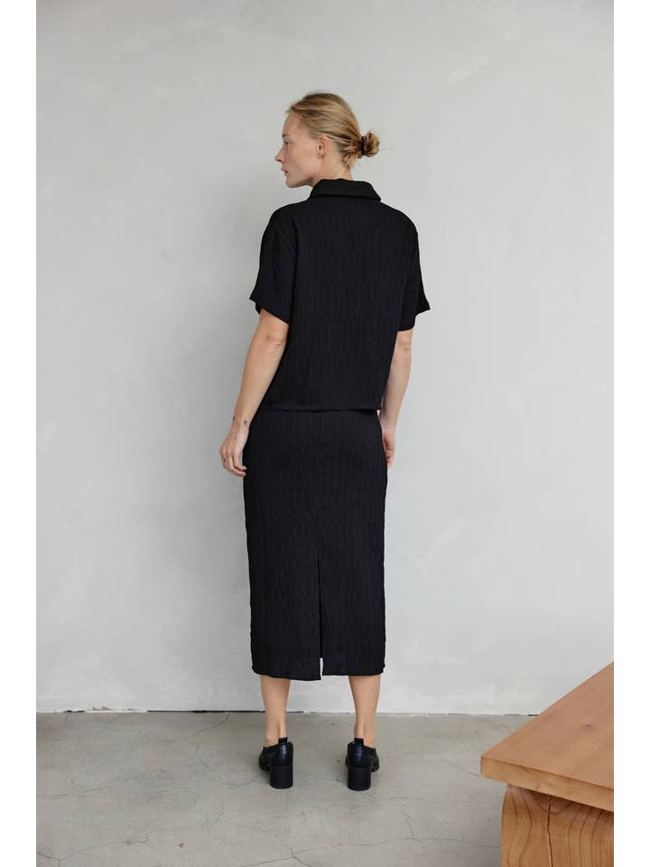 MOD REF - Vendita all'ingrosso Camicia button down - Donna - The Miranda Top | Top con bottoni testurizzati14